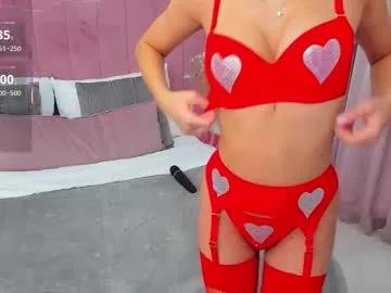 Lullyfox from Chaturbate