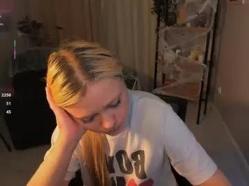 Millie_vanillie from Chaturbate