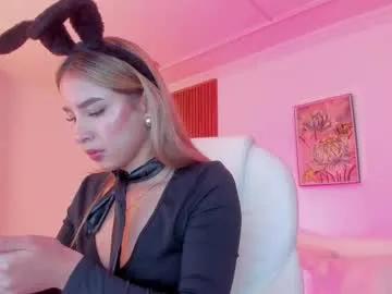 Nallahh_ from Chaturbate