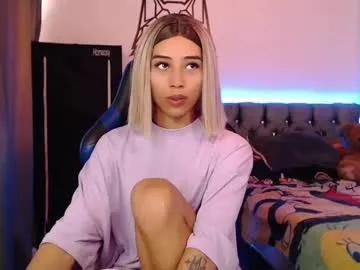 Pupi_wolf from Chaturbate