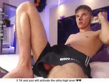 Robbinblaze from Chaturbate