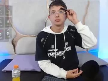 Rooy_tay from Chaturbate