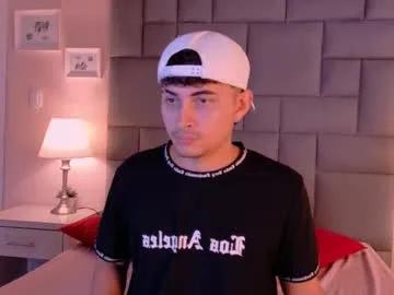 Rosse_and_mike from Chaturbate
