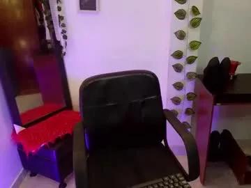 Sapphire_lilac from Chaturbate