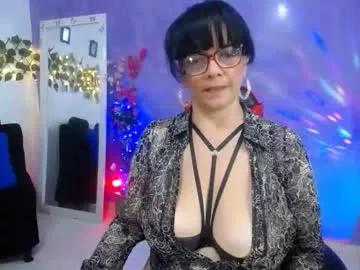 Find your cherished anal broadcaster match with our advanced interactive search and filtering options, allowing you to tailor-make your live event desires.