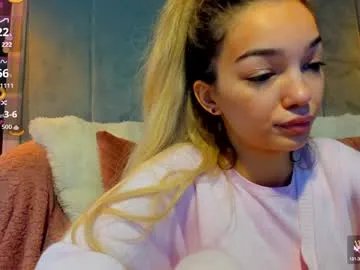 sassyt33n on Chaturbate 