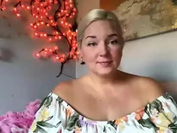 singlesexymom from Chaturbate is Freechat