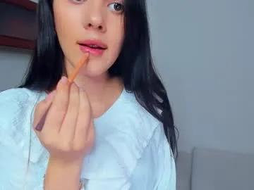 Softlyy_bold from Chaturbate