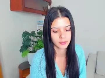 Softlyy_bold from Chaturbate