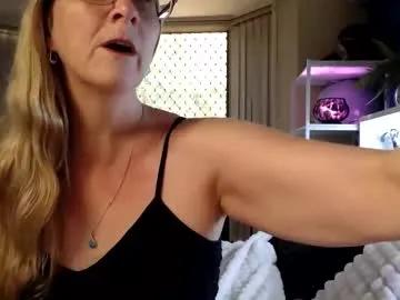 Total_aussie_milfs from Chaturbate