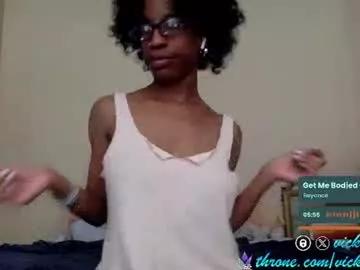 viiickyyy from Chaturbate