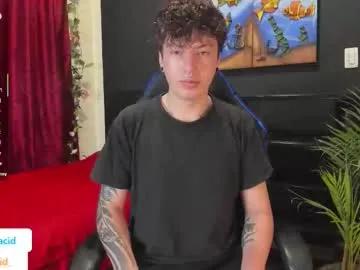 wiskey_amstrong from Chaturbate is Freechat