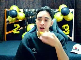 miick_johnson from Flirt4Free