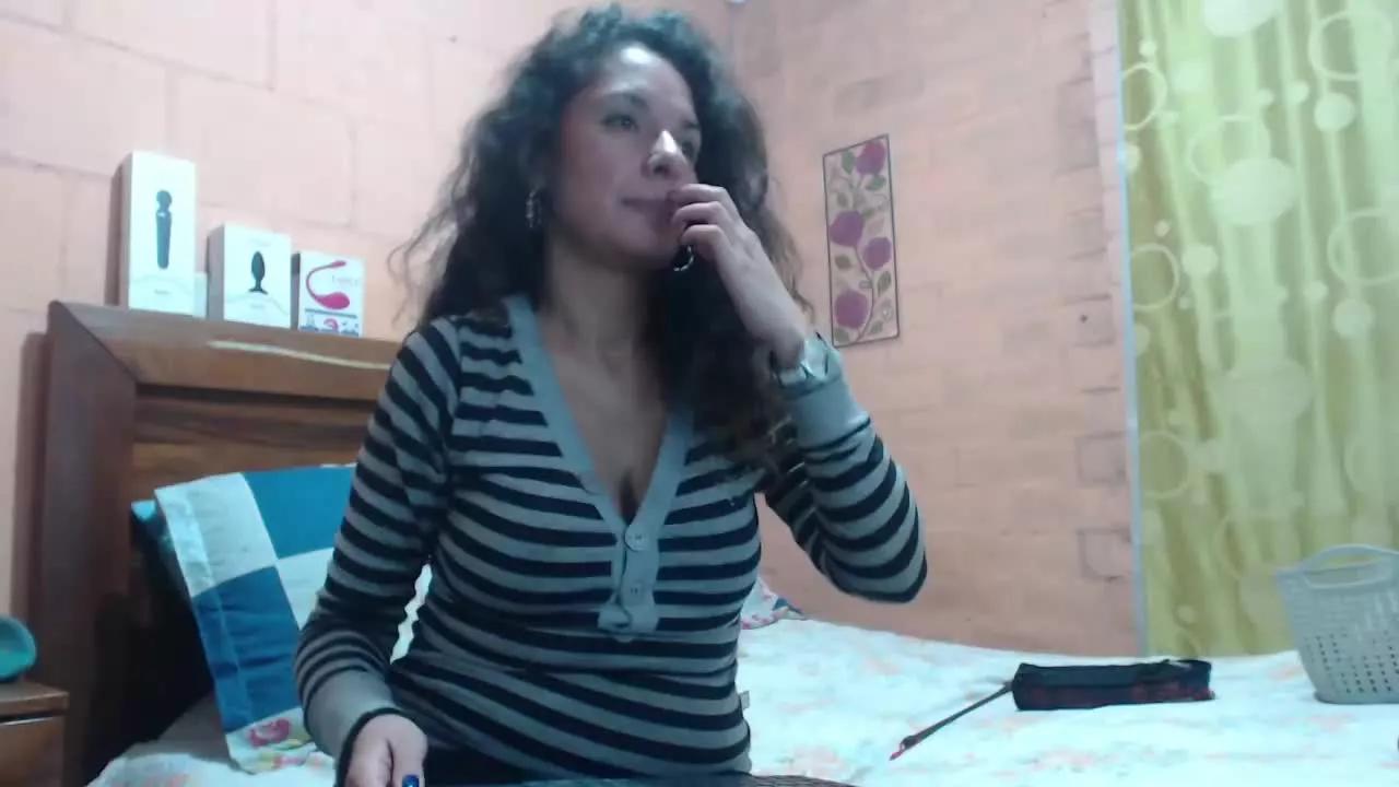 Anngela_Tayson from Streamray