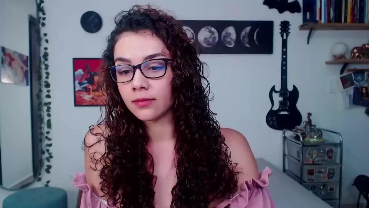 TinnyFoxxy from Streamray