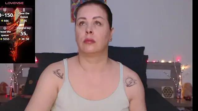 -Delilah- from StripChat is Freechat