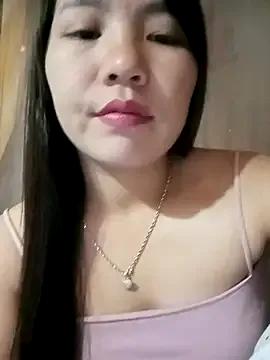 -Lanaa- from StripChat is Freechat