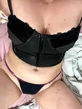 ___Amandinha from StripChat is Freechat