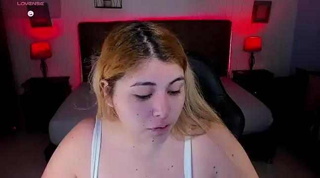 _Abril_Rosse from StripChat is Freechat