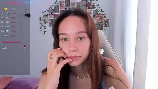 _Alissaa from StripChat is Freechat