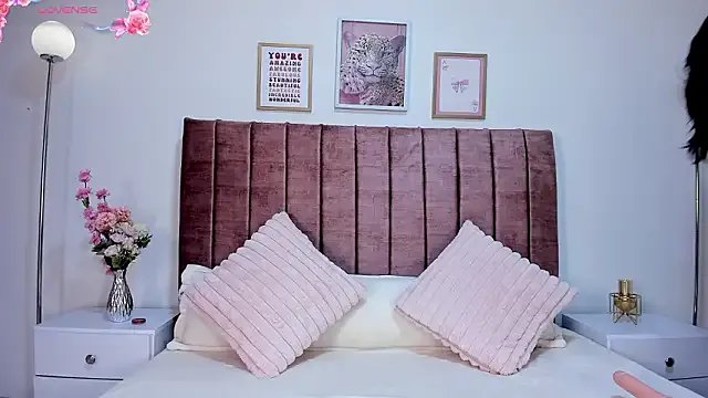 Find your cherished anal broadcaster match with our advanced interactive search and filtering options, allowing you to tailor-make your live event desires.