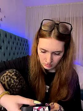 _Chlo__e from StripChat