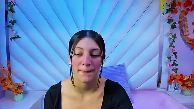 _Luna_Bennett from StripChat