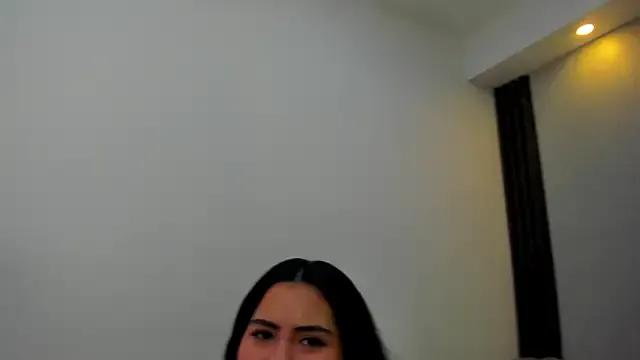 _sara_bloom_ from StripChat is Freechat