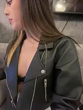 Find your cherished anal broadcaster match with our advanced interactive search and filtering options, allowing you to tailor-make your live event desires.