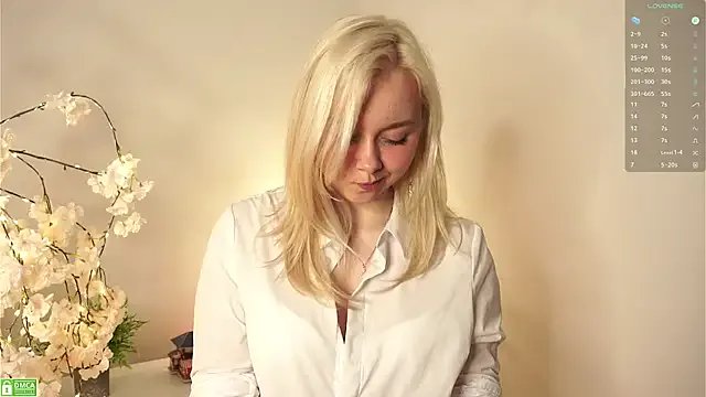 AccaCroyle on StripChat 