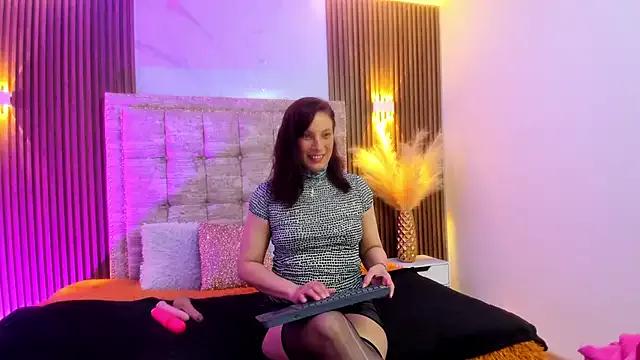 Ada_mclaine from StripChat