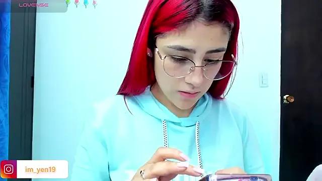 Adahraa_younng from StripChat
