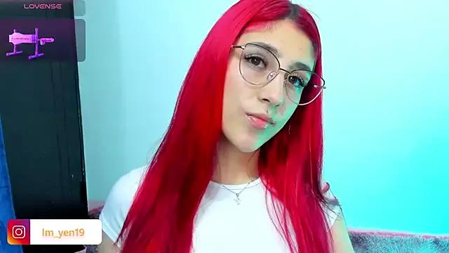 Adahraa_younng from StripChat