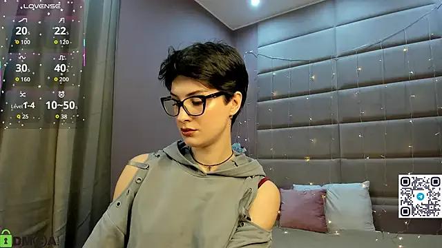 Adeline_Perle from StripChat is Freechat