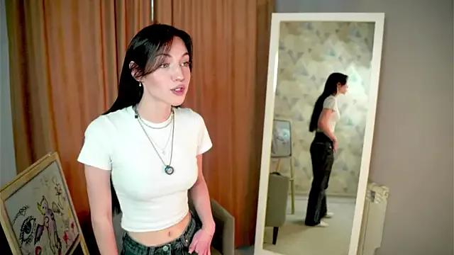 AdellaMacht from StripChat is Freechat