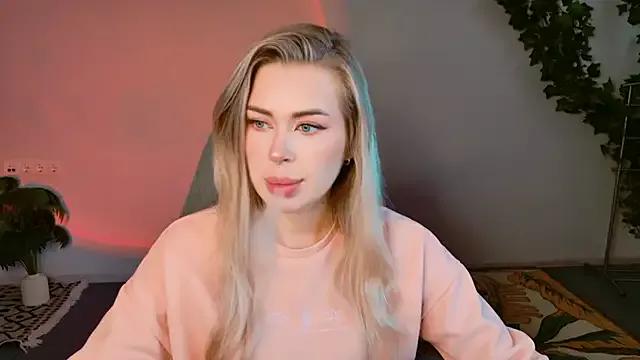 AdelLoyss from StripChat is Freechat