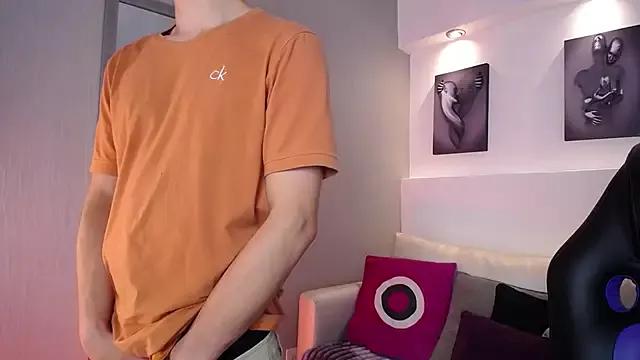 AdrianRinaldi from StripChat is Freechat