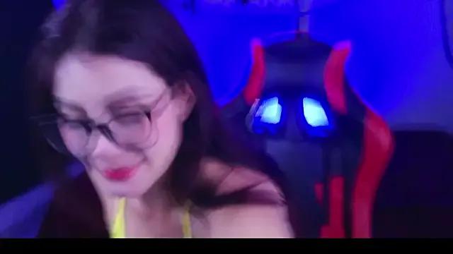 Ailish_colin from StripChat is Freechat