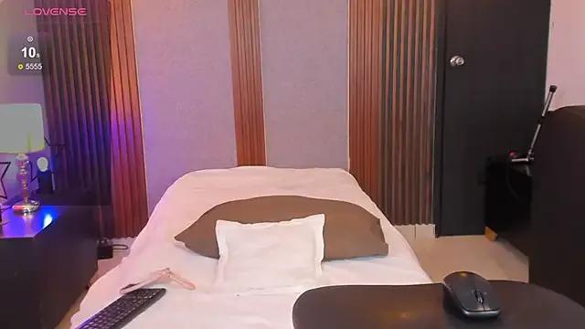 alana_hard_ from StripChat is Freechat