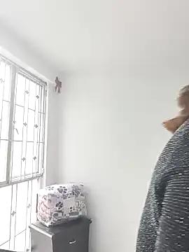 AlanaDesire from StripChat is Freechat