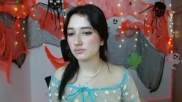 AlessandraLB from StripChat is Freechat