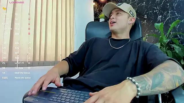 Alexander_ferre from StripChat is Freechat