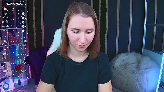 AliceBYKiss from StripChat is Freechat