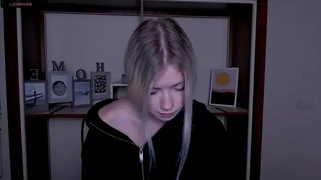 AliceHotty_ from StripChat is Freechat