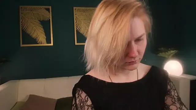 AliceMaurik from StripChat is Freechat