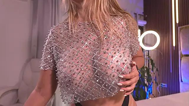 alicia_xoxo from StripChat is Freechat