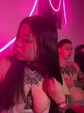 aliensexy from StripChat is Freechat