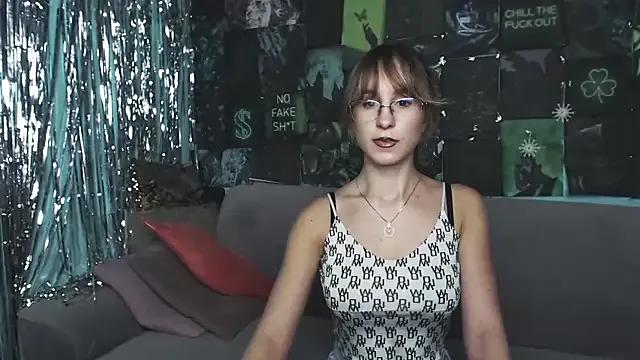 AlishaKellyi from StripChat is Freechat