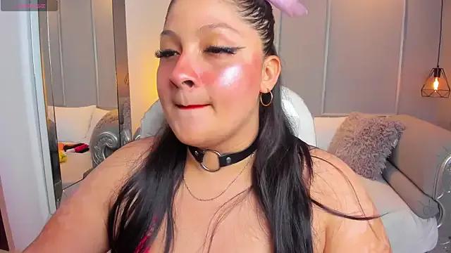 AlisonHalle from StripChat is Freechat