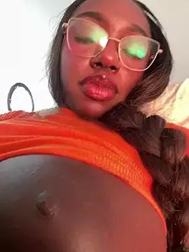 alissradiante1 from StripChat is Freechat